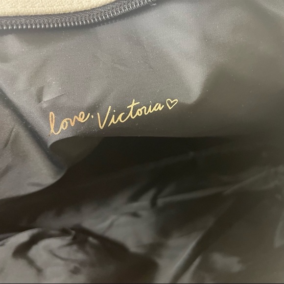 Victoria’s Secret Cream & Gold Tote NWT - Picture 4 of 15